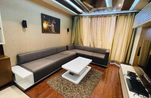 Chittaranjan Apartment | Urban Oasis: Stylish Retreat