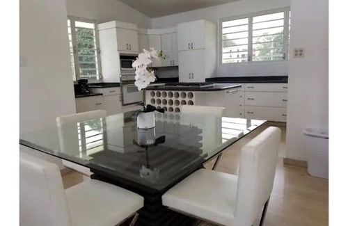 Sabana Llana Sur House | Urban Paradise