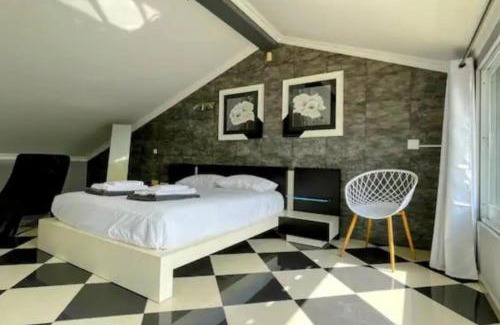 Faja de Baixo House | Urban Park House