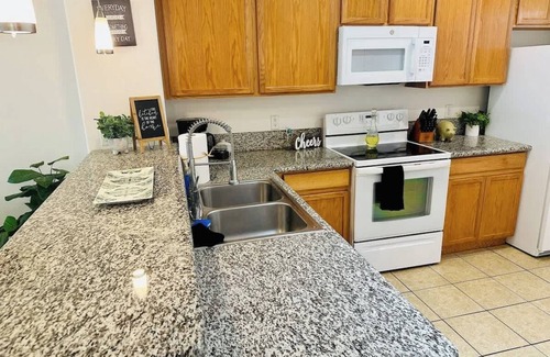 Reno House | Urban Reatreat/Sleeps 7/D9