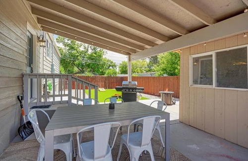 East Colorado Springs Apartment | Urban Reprieve King Bed BBQ Fire Pit & Views