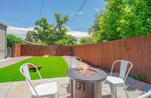 East Colorado Springs Apartment | Urban Reprieve King Bed BBQ Fire Pit & Views