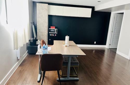 Saint-Hubert Apartment | Urban Retreat - 2 Bedroom, 3 Beds, 6 Guests, Free Parking