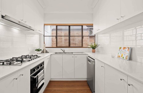 Canning Vale House | Urban Retreat Canning Villa