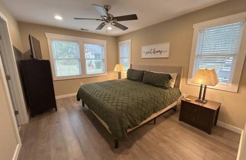 Bryson City House | Urban Retreat Downtown Gem Walk Everywhere Train View Mountain View Near National Park Entrance