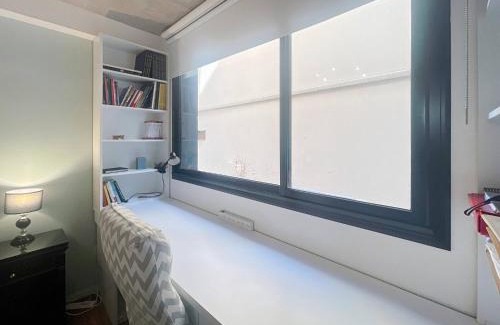 Villa del Parque Apartment | Urban Retreat Elegant Modern Apartment with Balcony in Villa del Parque