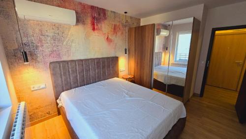 Sliven Apartment | Urban Retreat - Sliven City Center