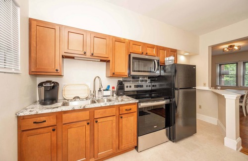Walnut Hills Apartment | Urban Retreat – Walnut Hills!