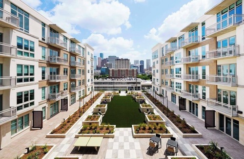 Midtown Apartment | Urban retreat with stunning city views and modern furnishings. Book today!
