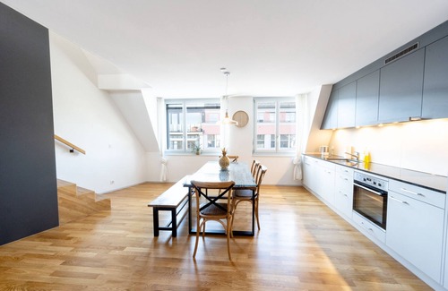 District 4 Apartment | Urban rooftop getaway
