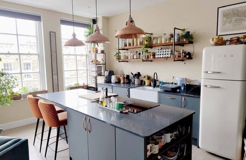 Stepney Green Apartment | Urban Sanctuary in Stepney Green
