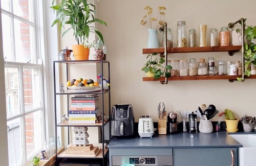 Stepney Green Apartment | Urban Sanctuary in Stepney Green