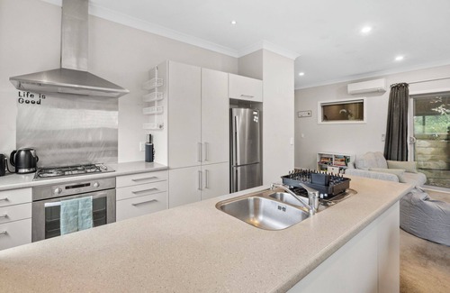 Johnsonville House | Urban Sanctuary - Johnsonville Holiday Home