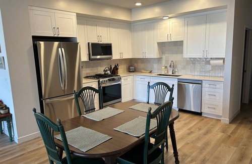 San Luis Obispo House | Urban SLO Living- 1 mile from downtown