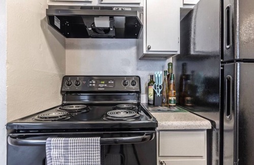 Park Central Apartment | Urban Stay in North Dallas! 1 Bedroom Apt!