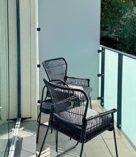 Zizkov Apartment | Urban studio with balcony