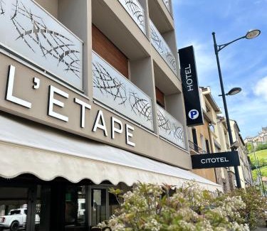 Saint-Flour Hotel | Urban Style L'Etape