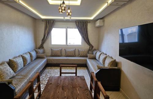 Miramar Apartment | Urban Style