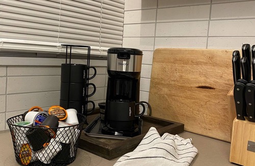 Burley Apartment | βππ£πππ ππ¦ππ₯πβ 1 bedroom, Lots of Style π€ Suite #2