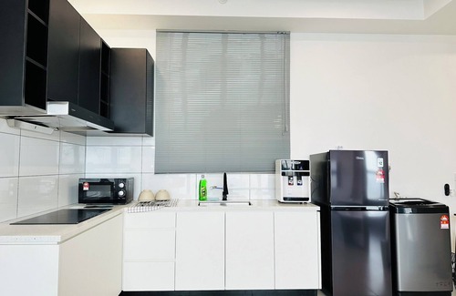 George Town Apartment | Urban Suites Cozy Home with Netflix & Boardgames