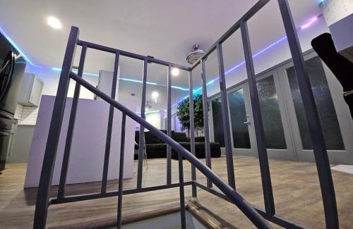 Lake Highlands Apartment | Urban Treehouse