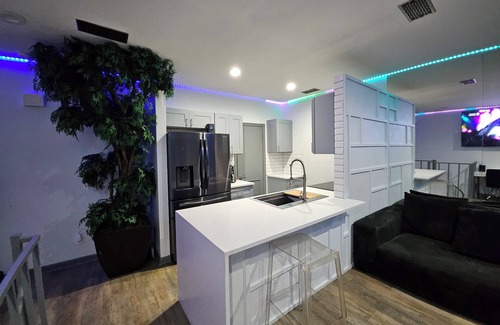 Lake Highlands Condo | Urban Treehouse