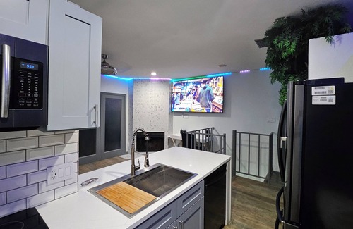 Lake Highlands Condo | Urban Treehouse