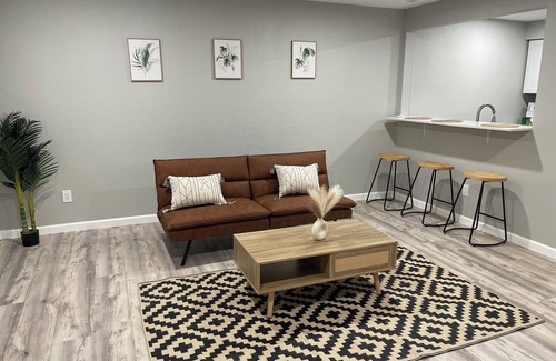 West Arlington Apartment | Urban UTA Retreat Apartment in Charming Arlington with WiFi, AC