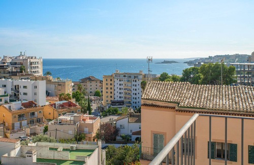 Calamayor Villa | Urban villa Harmonia rooftop pool with sea views