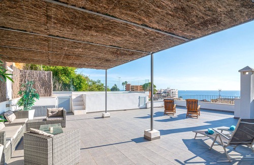 Calamayor Villa | Urban villa Harmonia rooftop pool with sea views