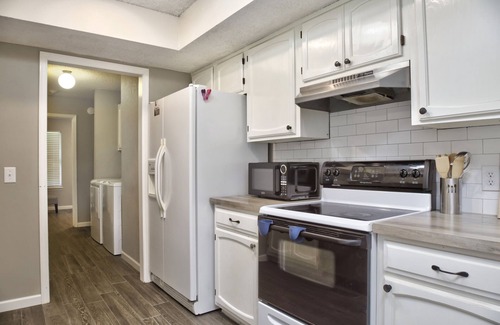 Tulsa House | Urban Wilderness Home on Full Acre close to shopping and Hwy