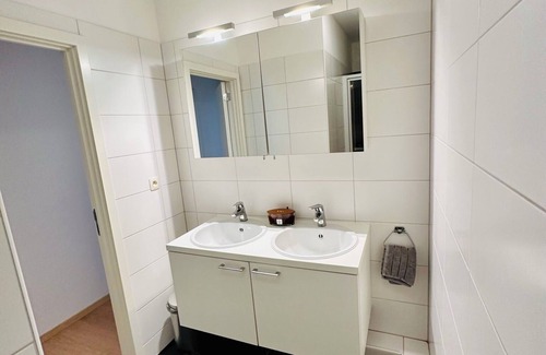 Broekwijk Apartment | UrbanStay Suites - Modern 2-Bedroom Penthouse in the Heart of Brussels, Grand Place
