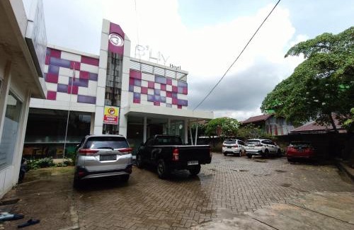 Kendari Hotel | Urbanview Hotel B Liv Kendari by RedDoorz