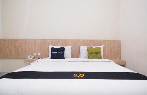 Tegal Hotel | Urbanview Hotel DJ Inn Tegal