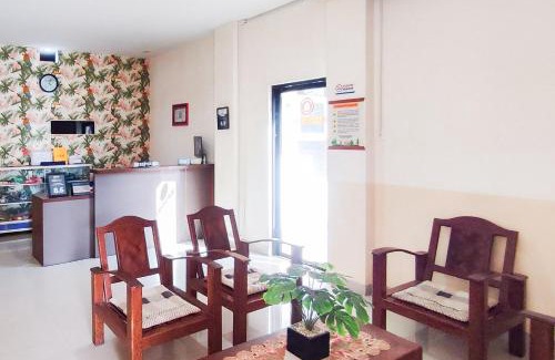 Padang Hotel | Urbanview Hotel Falah Residence Syariah By RedDoorz