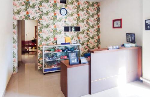 Padang Hotel | Urbanview Hotel Falah Residence Syariah By RedDoorz