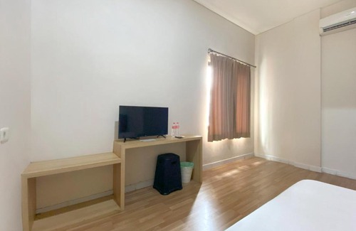 Tanjung Duren Utara Hotel | Urbanview Hotel Residence 446 Tanjung Duren