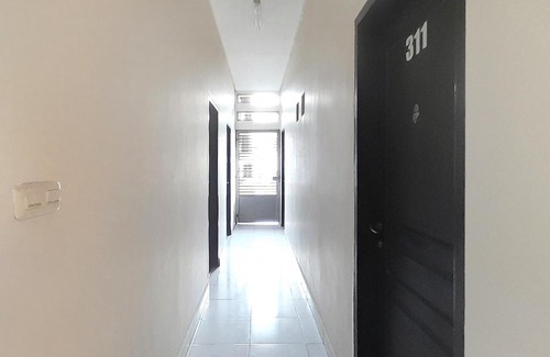 Tanjung Duren Utara Hotel | Urbanview Hotel Residence 446 Tanjung Duren
