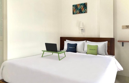 Gedongtataan Hotel | Urbanview Hotel SLIP Pringsewu by RedDoorz