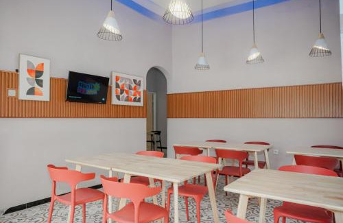 Blitar Hotel | Urbanview Livy House Blitar