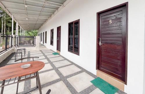 Kalimantan House | Urbanview Syariah Nawasena Guest House IKN