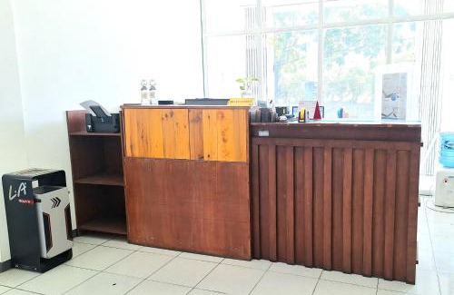 Sidomulyo Hotel | Urbanview The Halona near Jawa Timur Park 4