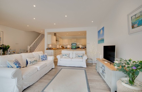 Little Petherick House | Urchins Peak - Four Bedroom House, Sleeps 8