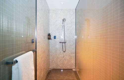 Weidu District Hotel | UrCove by Hyatt Xuchang Angel City