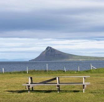 Nordurfjordur House | Urdartindur Guesthouse and Cottages