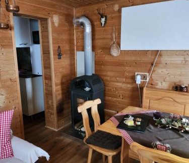 Diex Apartment | Urige Waldbienenhütte