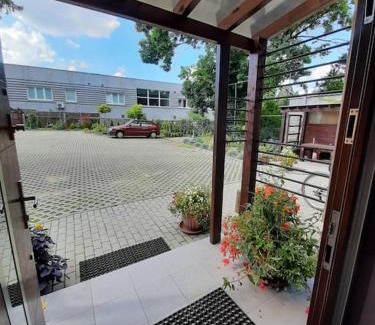 Brynow Apartment | Urocze Mieszkanie 1 z parkingiem