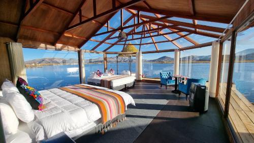Puno Cabin | Uros Caminos del Titicaca Peru