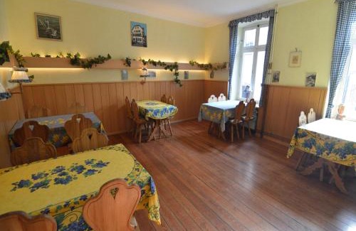 Uerzig House | Urzig Heritage Riverside Stay, cleaning included