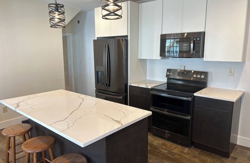 Waterbury Apartment | Great 2 bedroom apartment in Downtown Waterbury